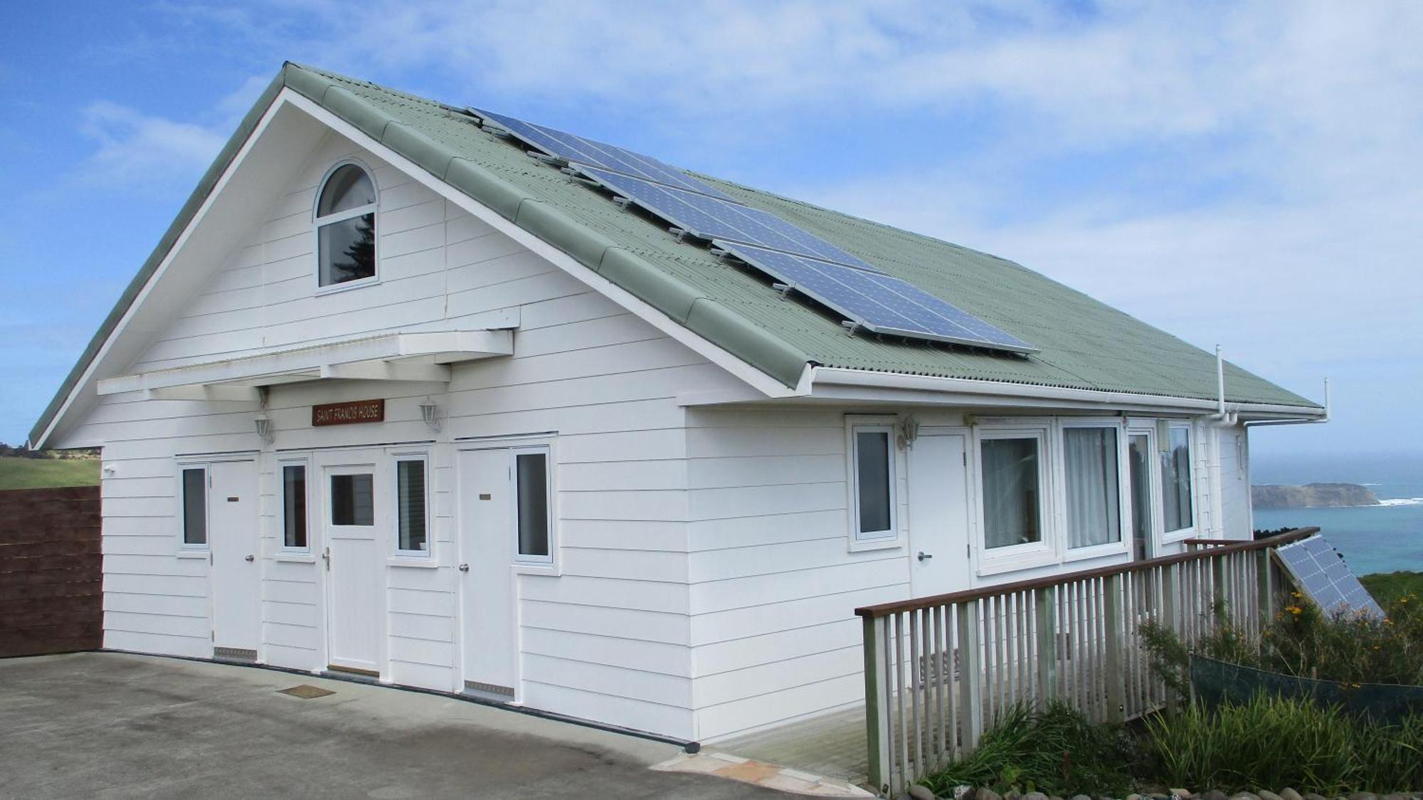 The Healthy Guesthouse Omapere Exterior photo
